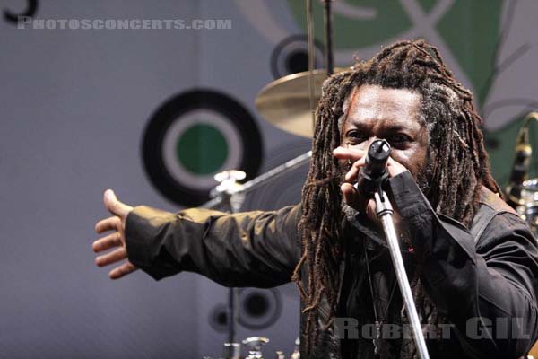 WINSTON MCANUFF - 2006-08-12 - PARIS - Paris Plage (Pont de Sully) - 